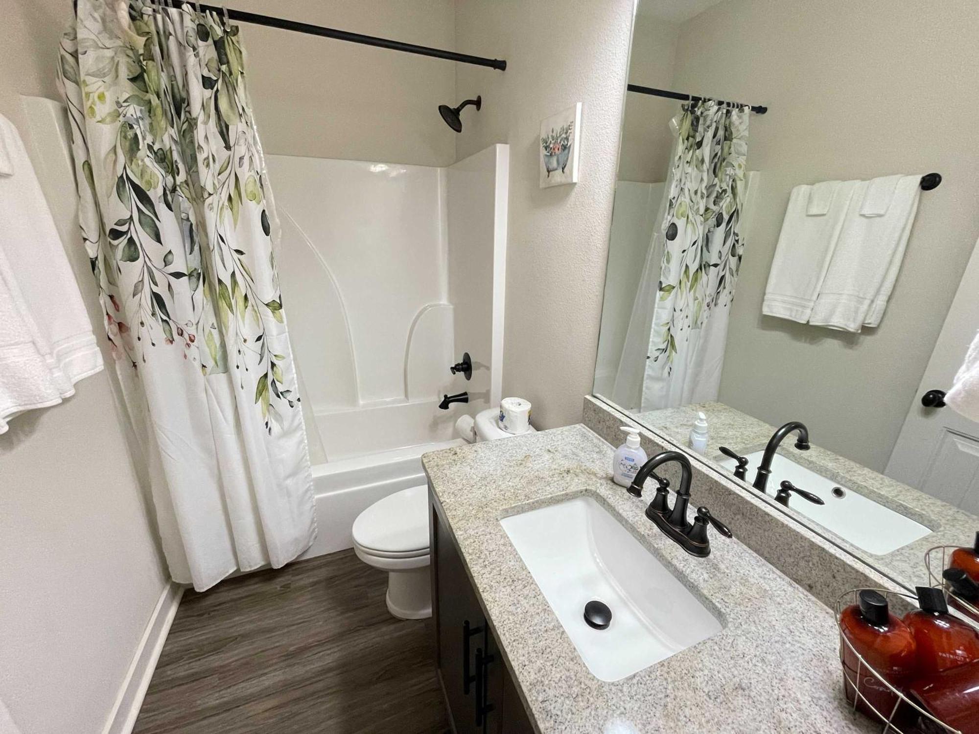 Beach Flow Bungalow-Mins To Downtown-Dining-Base Pensacola Exteriör bild